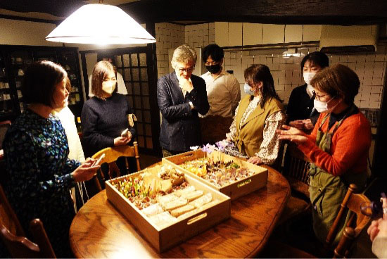 食事会